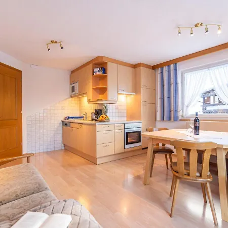 Appartement Romantica-2 By Interhome